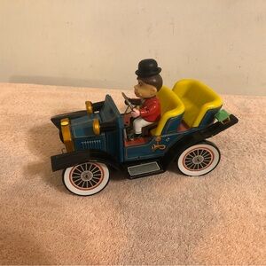Vintage TN Tin Litho Mystery Car #J1901 Battery Operated Made in Japan